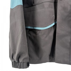 MEN’S LIGHTWEIGHT OUTDOOR WATERPROOF AND BREATHABLE  SPORTS AND CASUAL JACKET