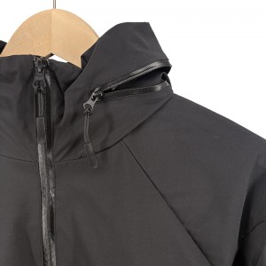 MEN’S LIGHTWEIGHT OUTDOOR WATERPROOF AND BREATHABLE  SPORTS AND CASUAL JACKET