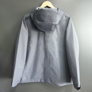 MEN’S LIGHTWEIGHT OUTDOOR WATERPROOF AND BREATHABLE HEAT SEALED SPORTS AND CASUAL JACKET