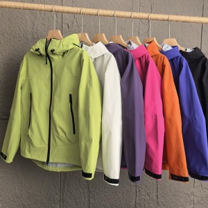 MEN’S LIGHTWEIGHT OUTDOOR  WATERPROOF AND BREATHABLE HEAT SEALED SPORTS AND CASUAL JACKET