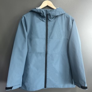 MEN’S LIGHTWEIGHT OUTDOOR WATERPROOF AND BREATHABLE HEAT SEALED SPORTS AND CASUAL JACKET