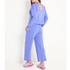 WOMEN’S KNIT SPORTSWEAR SUIT