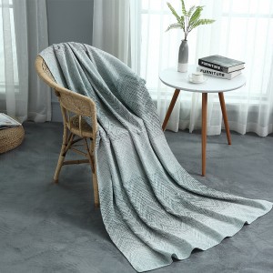 Bamboo Fiber Gradient Jacquard Blanket