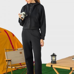 WOMEN’S KNIT HOODED SPORTS ZIPPER JACKET
