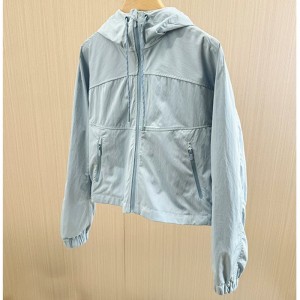 WOMEN’S WOVEN ZIP-UP HOODED SUN PROTECTION SPORTS JACKET