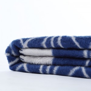 Triangle Needle Edging Bamboo Fiber Blanket