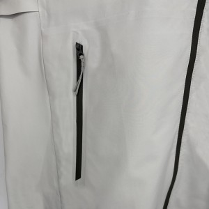 MEN’S LIGHTWEIGHT OUTDOOR WATERPROOF AND BREATHABLE SPORTS AND CASUSL JACKET